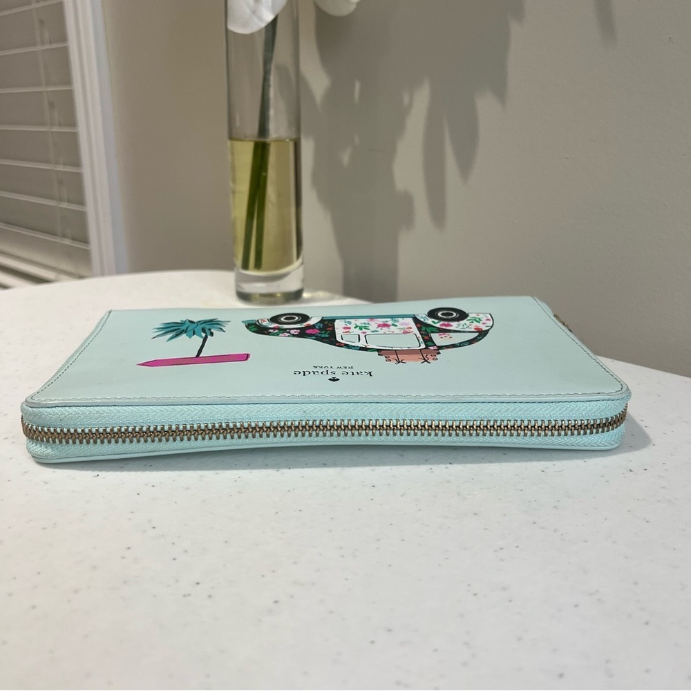 Kate Spade Graphic New Horizons Out Of Office Kaden Aqua Wallet. - Picture 5 of 9